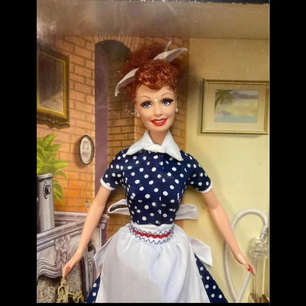 Sales resistance I Love Lucy Barbie‎